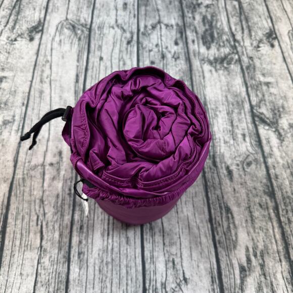 NWT Eddie Bauer Packable Travel Throw 52"x60" Blanket Compact Down Alternative - Picture 4 of 7